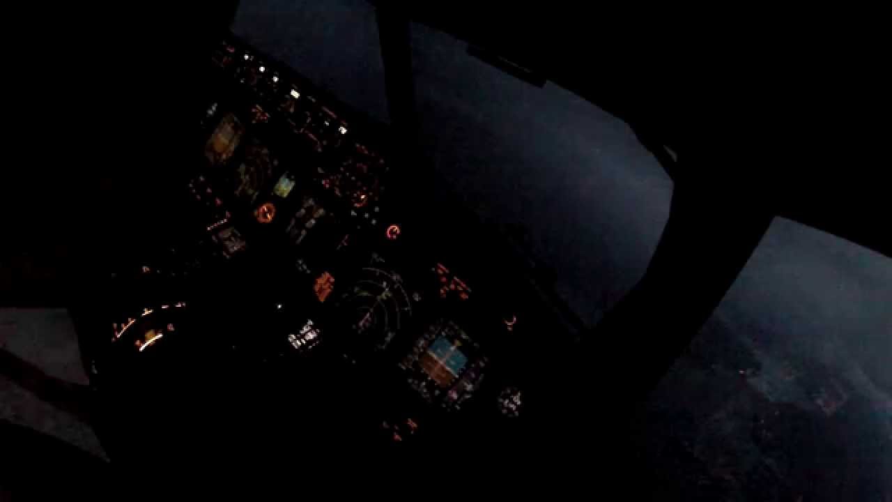 Night Landing into Harstad Narvik Evenes, Norway - Boeing 737-800NG