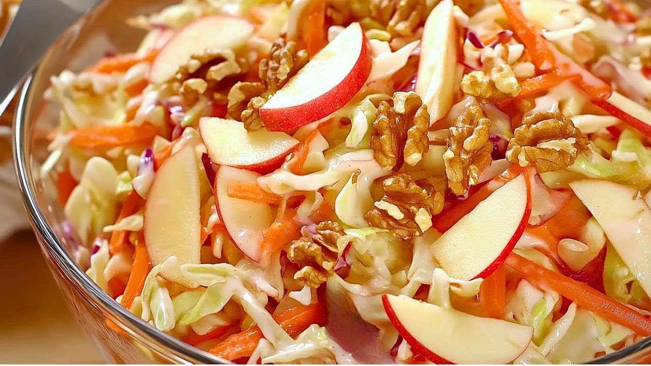 Spitzkohl-Salat mit M&ouml;hren, Apfel, Waln&uuml;ssen: Mein Geheimrezept f&uuml;r mehr Energie