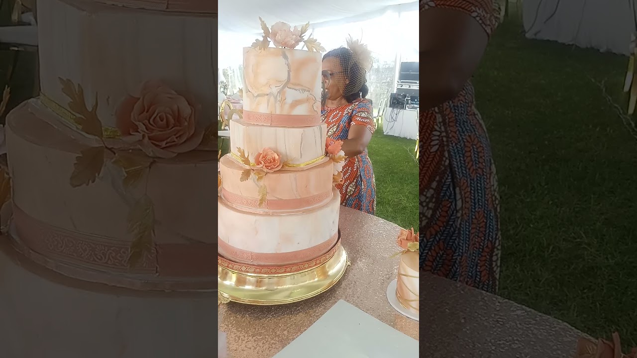 Wedding Cake Setup