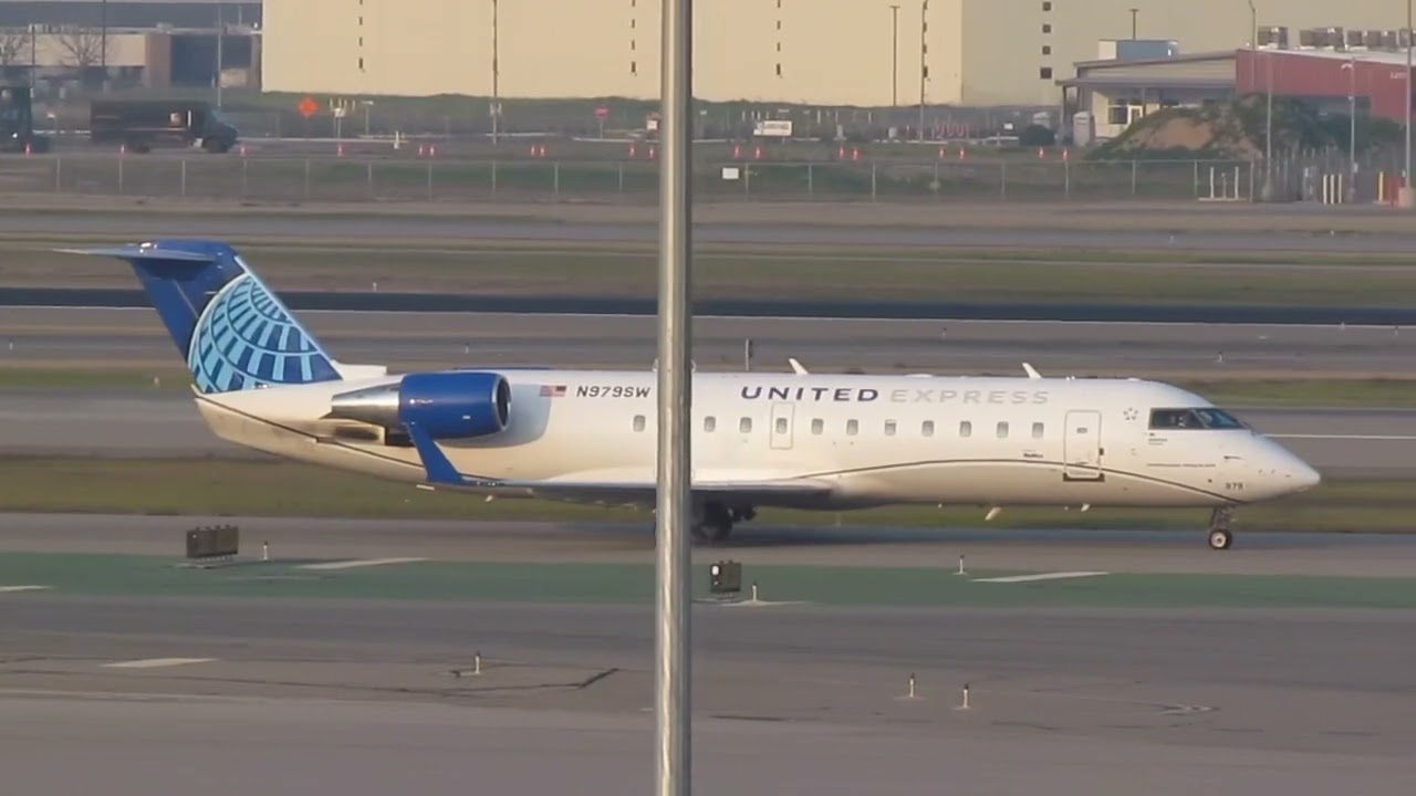 Plane spotting at KFAT