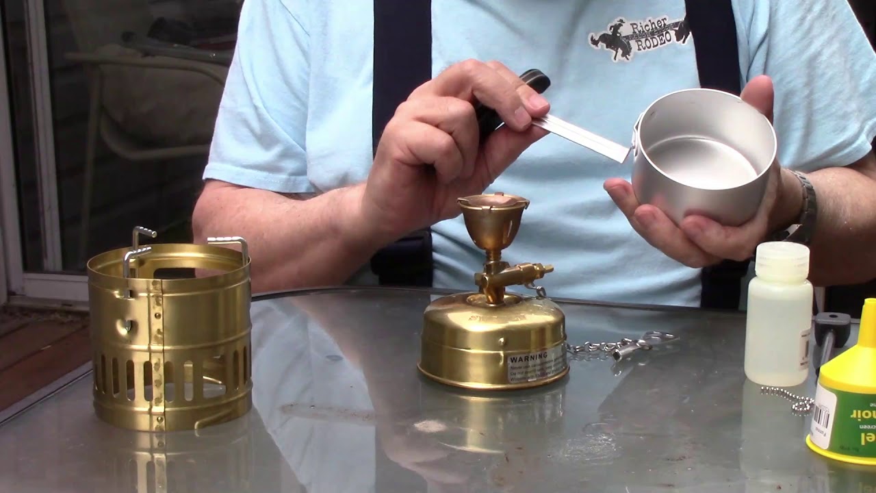 Unboxing a SVEA 123R Stove