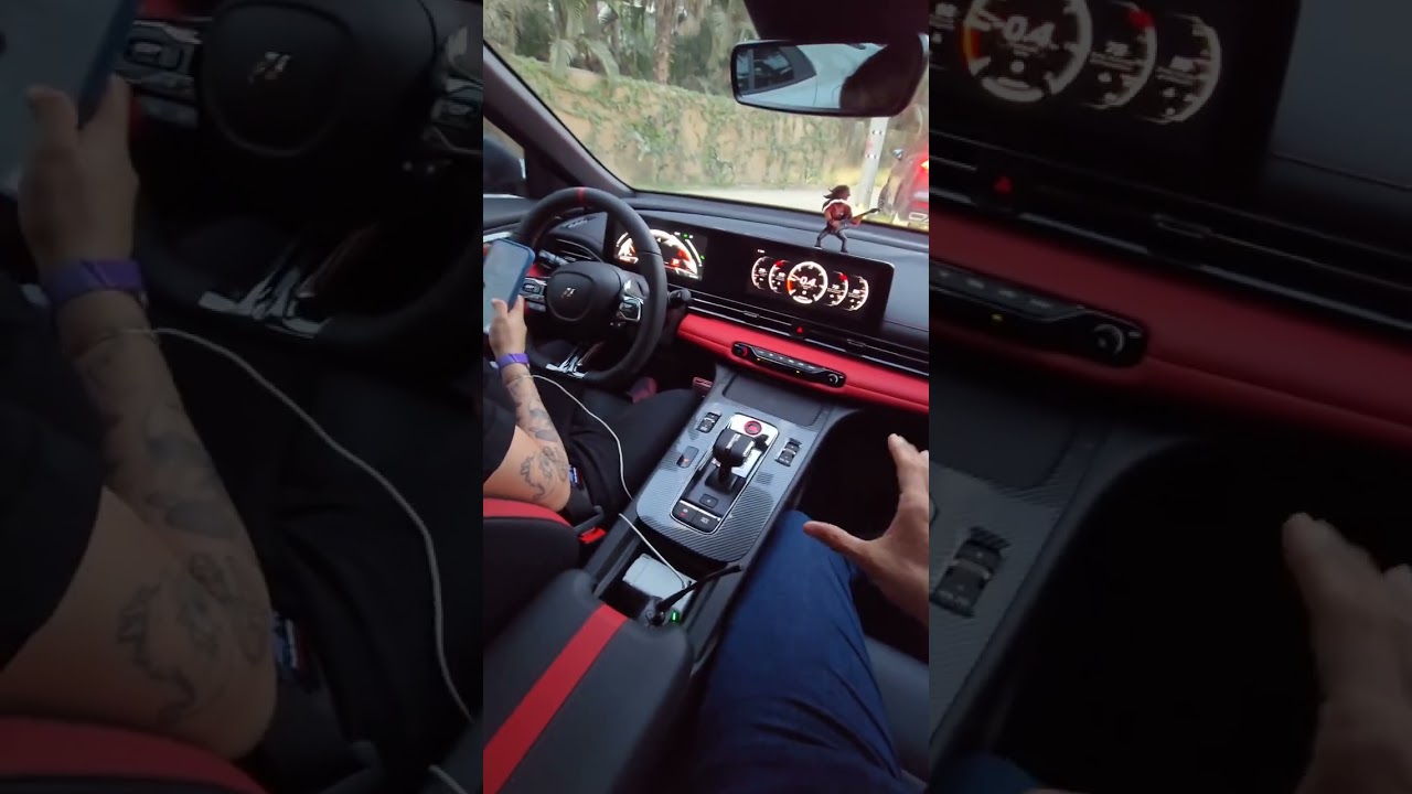 Невероятно совершенный и недорогой компактный автомобиль Dodge Attitude 2025 года выпуска за 409 ...