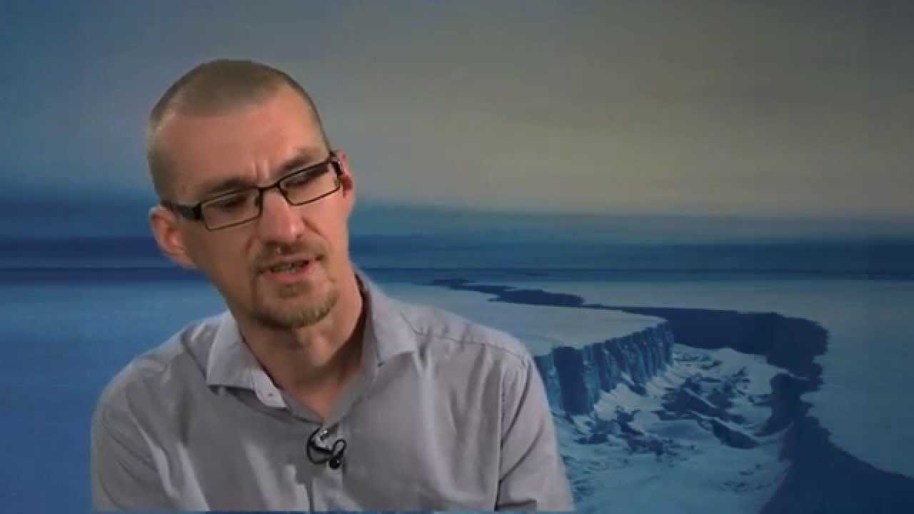 New study shows the Antarctic ice shelf is thinning from above and below