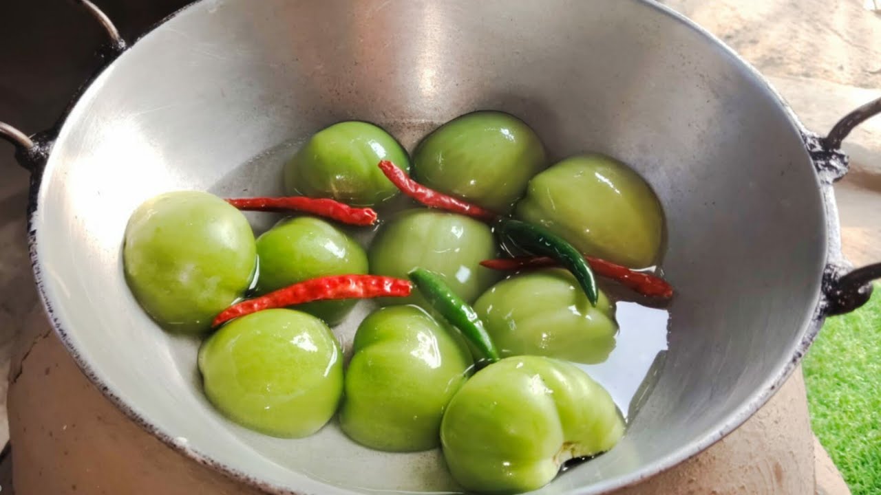 কাঁচা টমেটোর দুর্দান্ত রেসিপি এইভাবে বানিয়ে খেলে স্বাদ মুখে লেগে থাকবে/Kacha tomato recipe/niramish