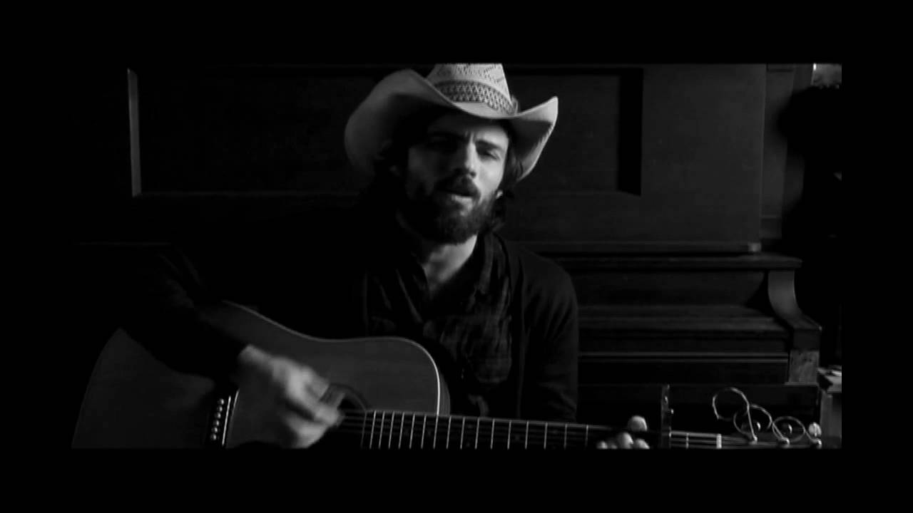 Scott Avett sings, 