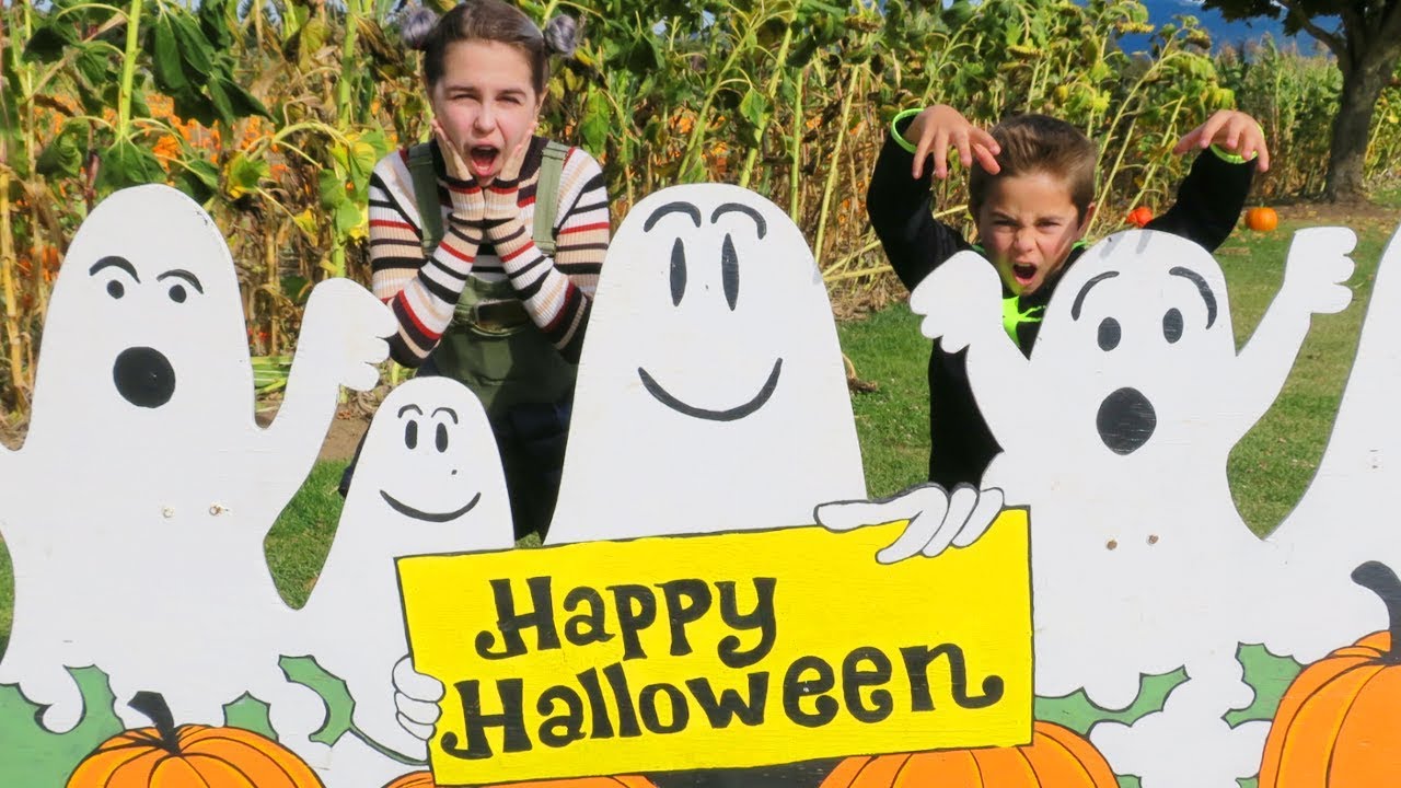 HALLOWEEN PUMPKIN PATCH TIME! 👻 | RADIOJH AUDREY