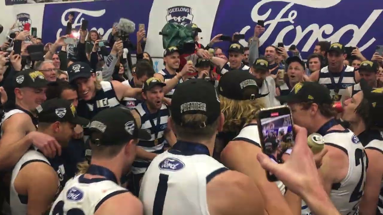 Geelong sing song after 2022 grand final