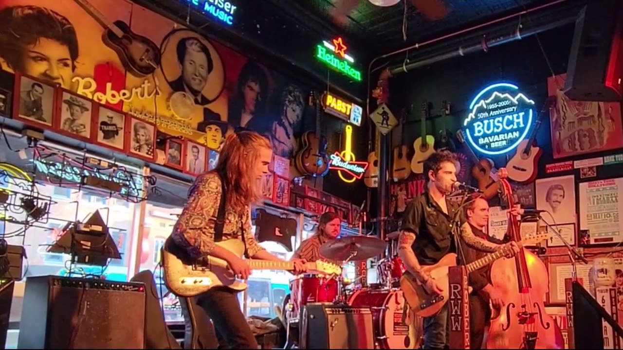 Kelley's Heroes, Streets of Bakersfield; Live at Robert's Western World, 07/22/2021.