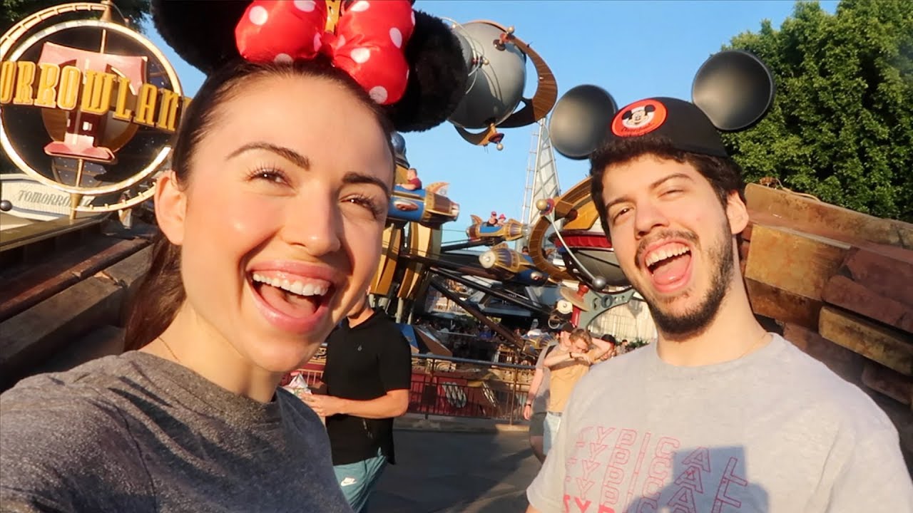 WE WENT TO DISNEYLAND!!