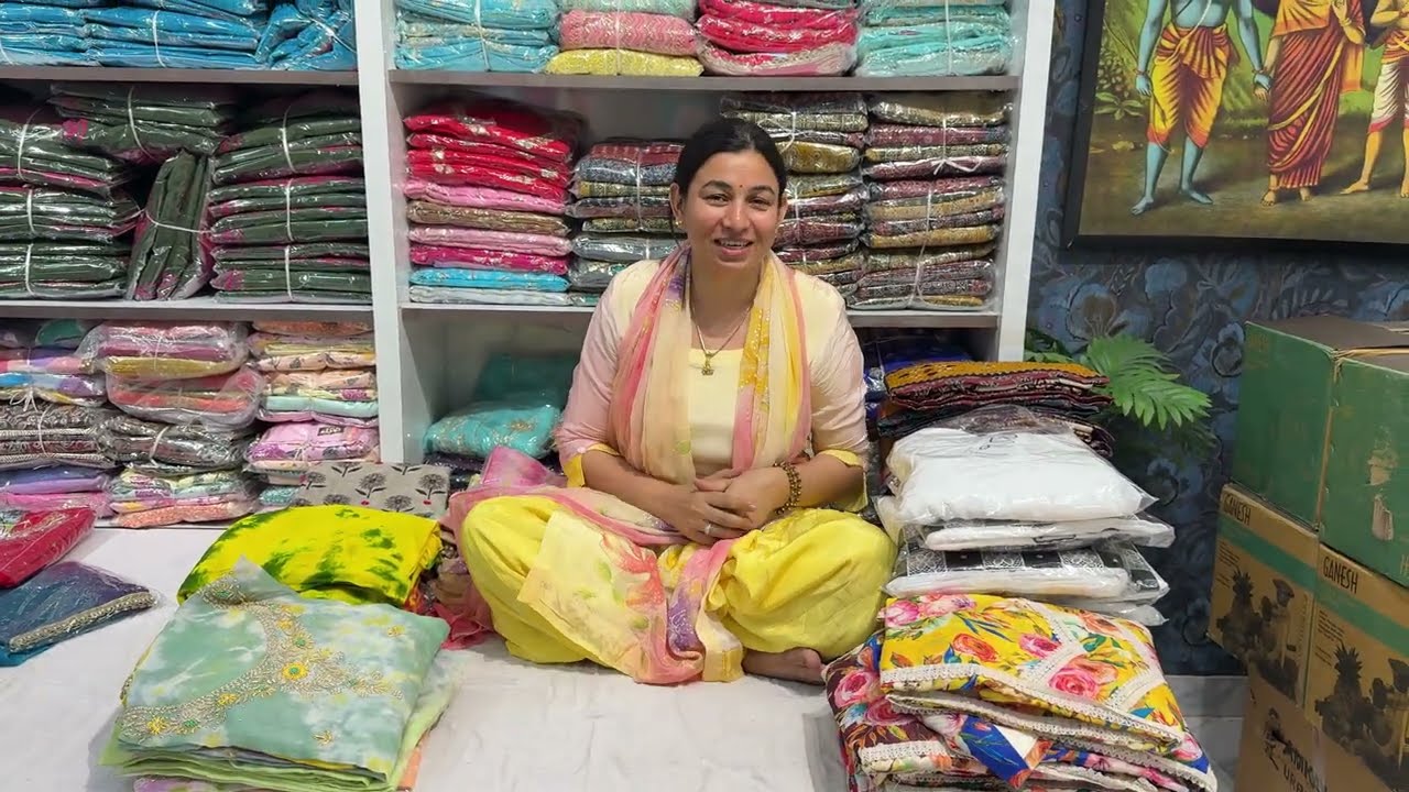 बहोत बहोत ही प्यारे सूट इतने सुंदर रंग के साथ 👉8950608489
