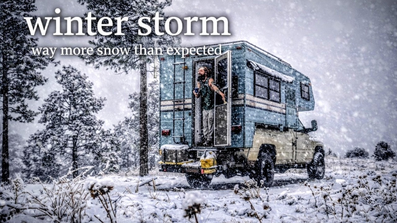The Snow Wouldn't Stop - Riding Out a Snow Storm in My 1991 Truck Camper