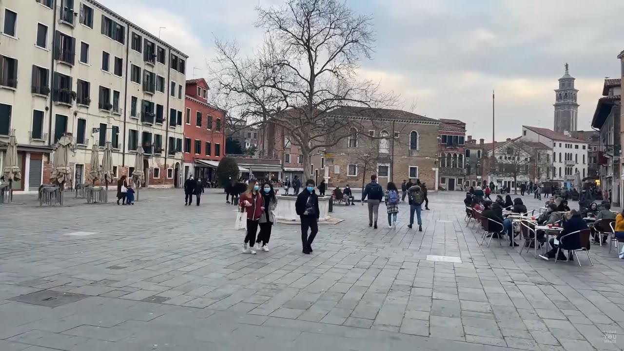 Live Walking in Santa Croce District and Campo Santa Margherita