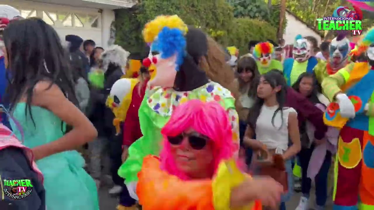 LAS MAROTAS ENTRE LOS CHINELOS