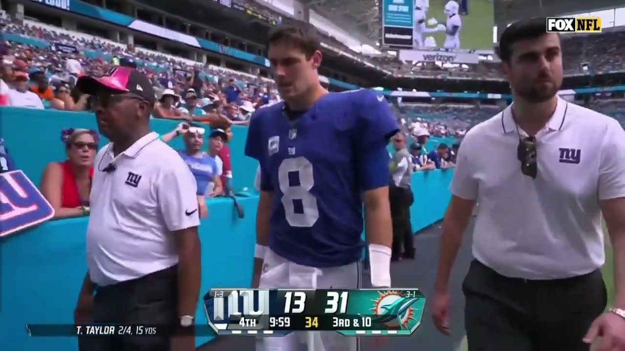 Daniel Jones is injured and goes to the locker room