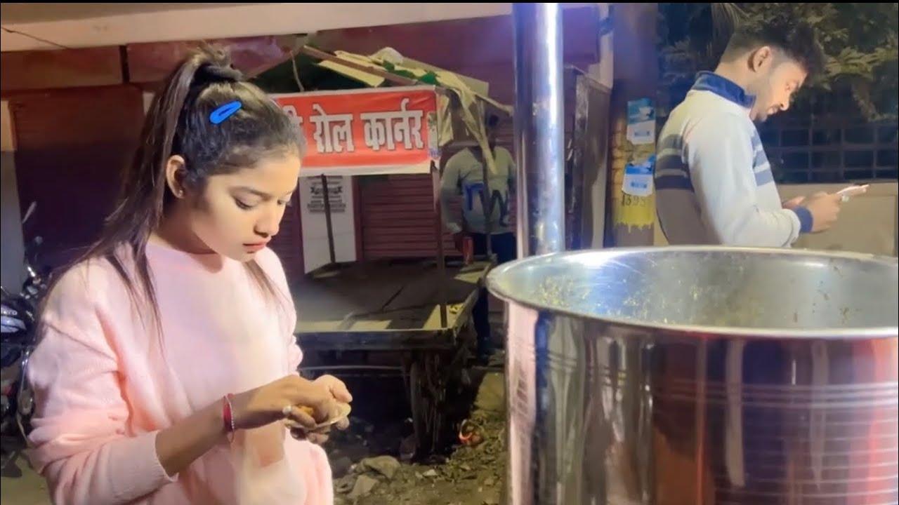 Kisko Kisko Pani Puri Pasand h …. 😍😍 | Lucknow | @PriyanshiPandeyVlogs