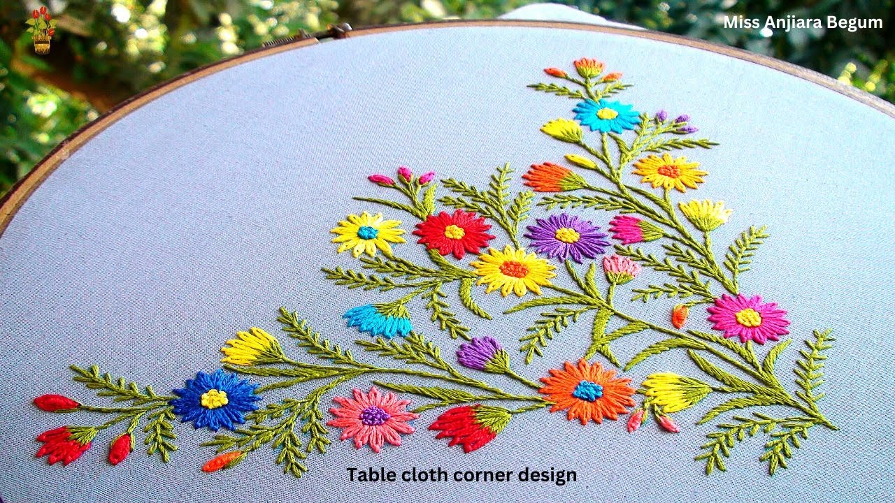 How to Embroider a Tablecloth Corner Design for a Business Purpose
