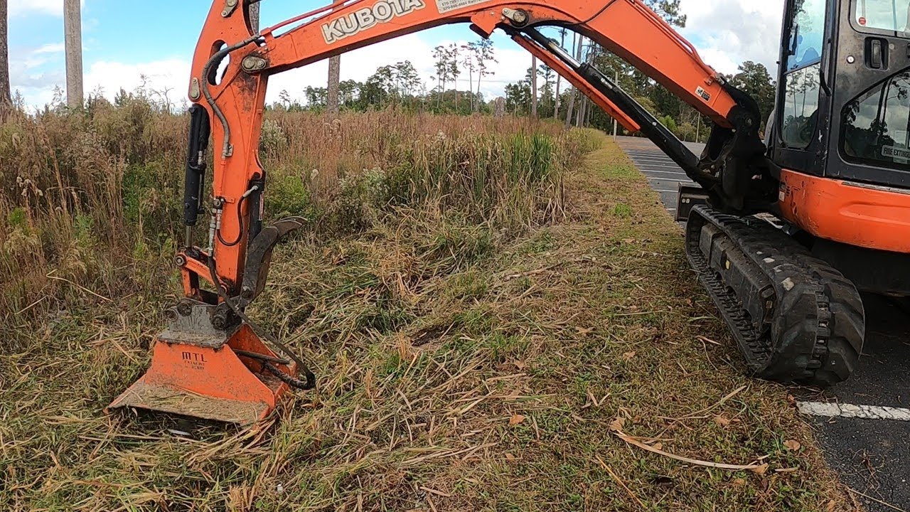 MTL XC5 DOING THE LORD'S WORK ON AN OVERGROWN CHURCH DITCH!