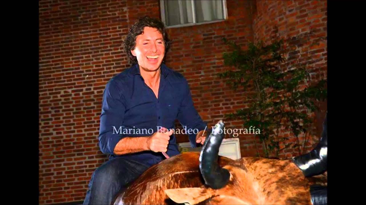 Gustavo Bermúdez en Somos Familia 2014 Tu Voz Enamora Al MundoFlorencia Ochoa