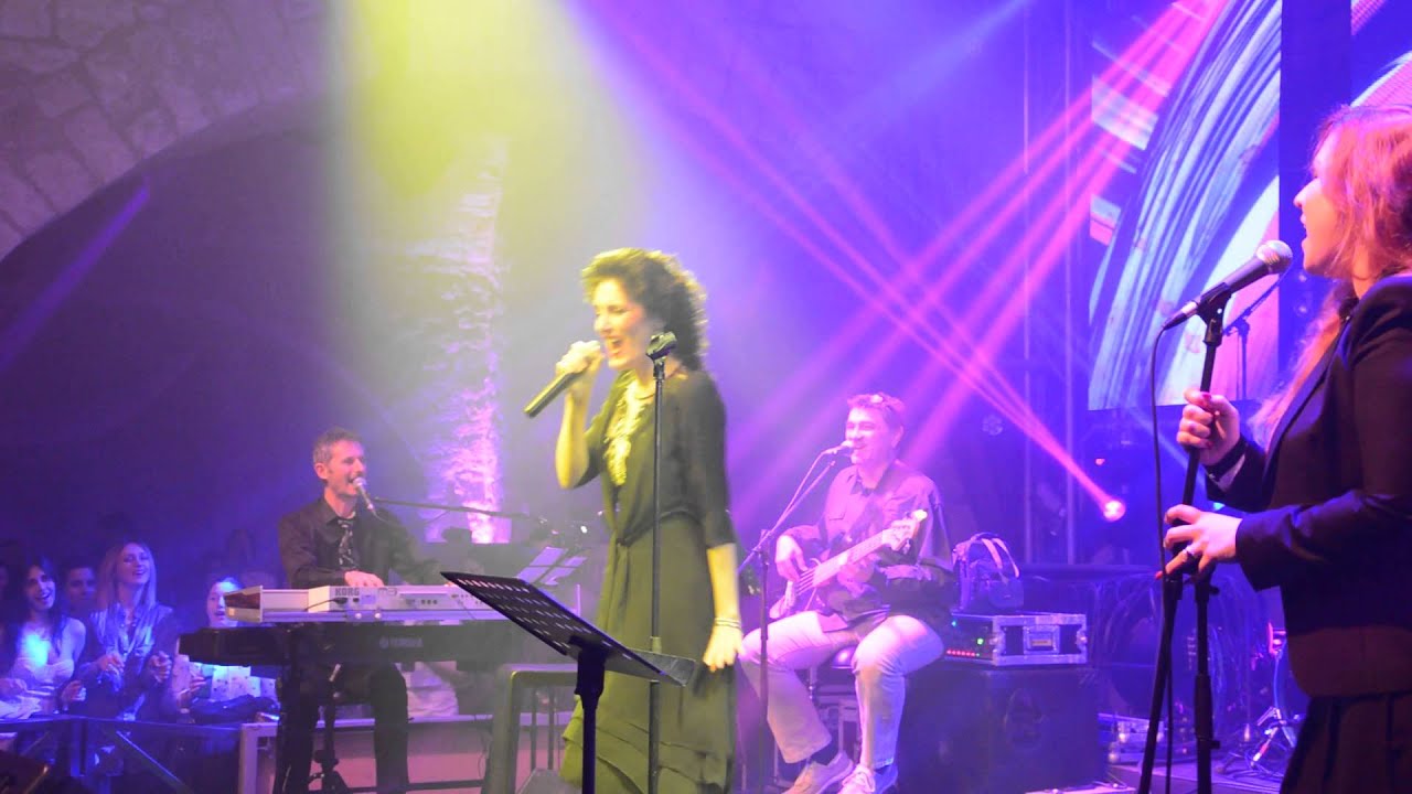 Doris Dragovic - Ti si moja ljubav stara (CC Revelin, 3.2.2015)