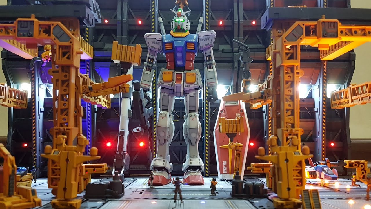 Gundam RX78 Hangar Base Diorama