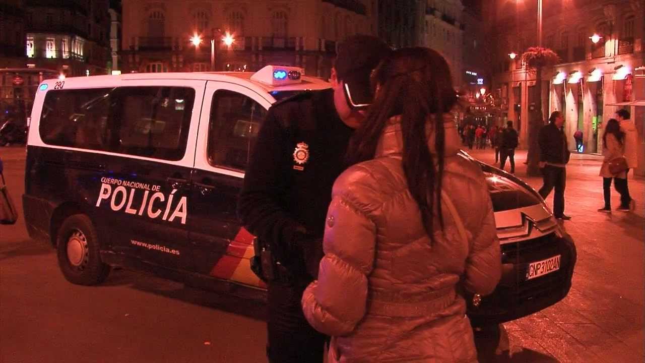 Una noche cualquiera de la Policía Nacional en el Distrito Centro de Madrid