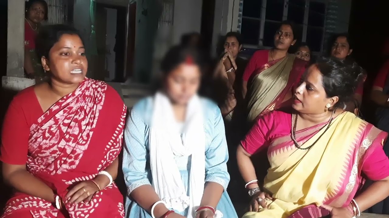 ১৫ বছরের মেয়েকে বিয়ে দিয়েছে মা, ফিরিয়ে নিতে হাজির বাবা ঠাকুমা