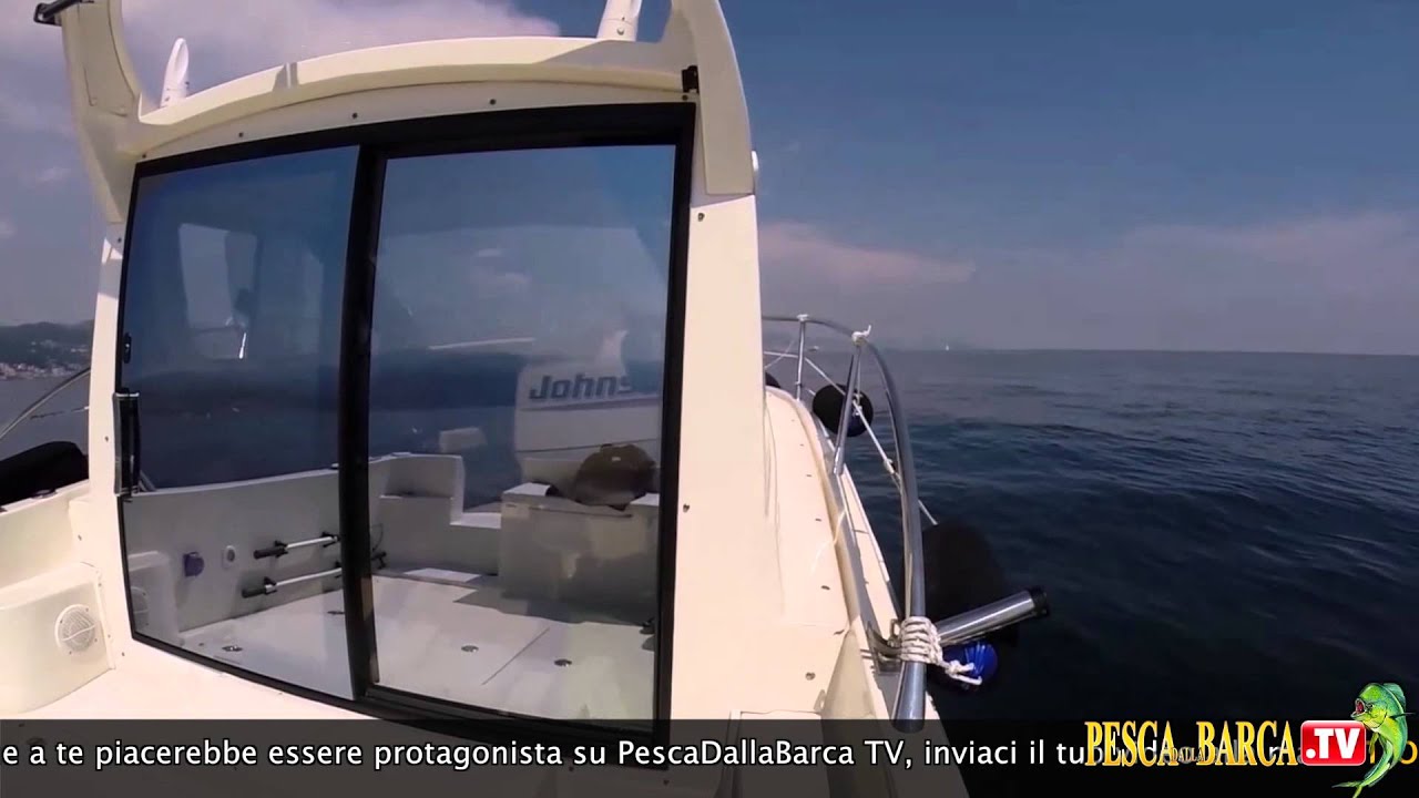 Come concepire una BARCA DA PESCA SPORTIVA