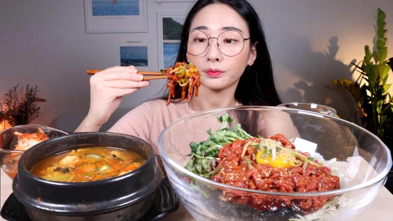 육회 반 밥 반 ! 육회비빔밥🍚 뜨끈뜨끈 우렁 된장찌개 먹방 YUKHOE BIBIMBAP(raw beef), DOENJANG-JJIGAE 🍚