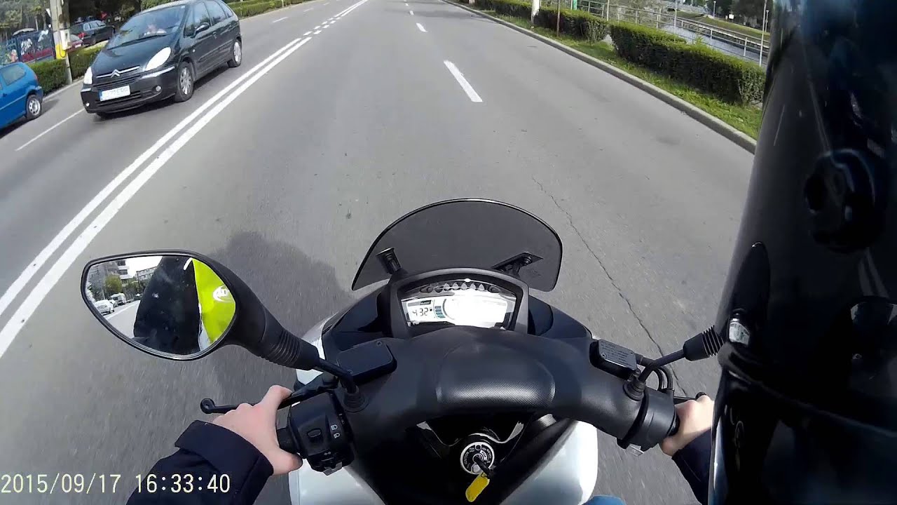 Yamaha Tricity 125 City Ride - Test Drive 2015