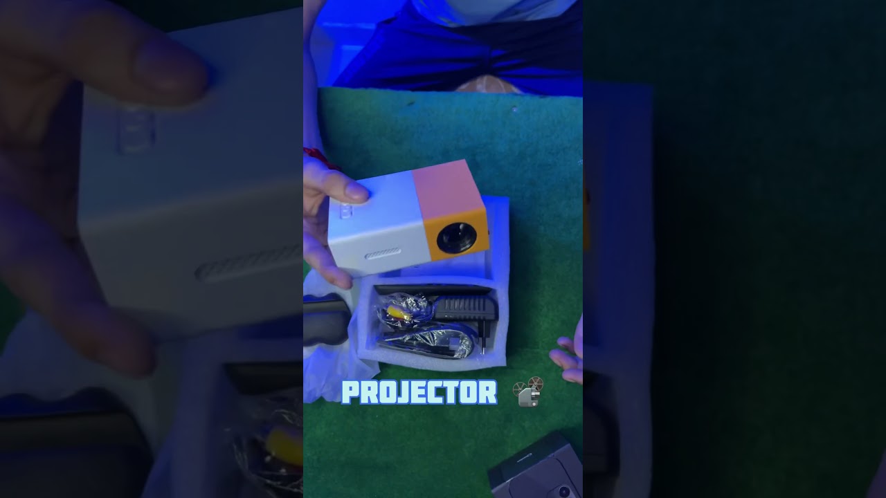 Mini projector under 2000rs 😲😍#projector#short#movie