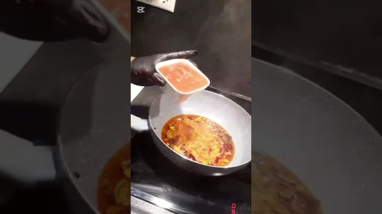 How to make boiled yam and spinach egg stew