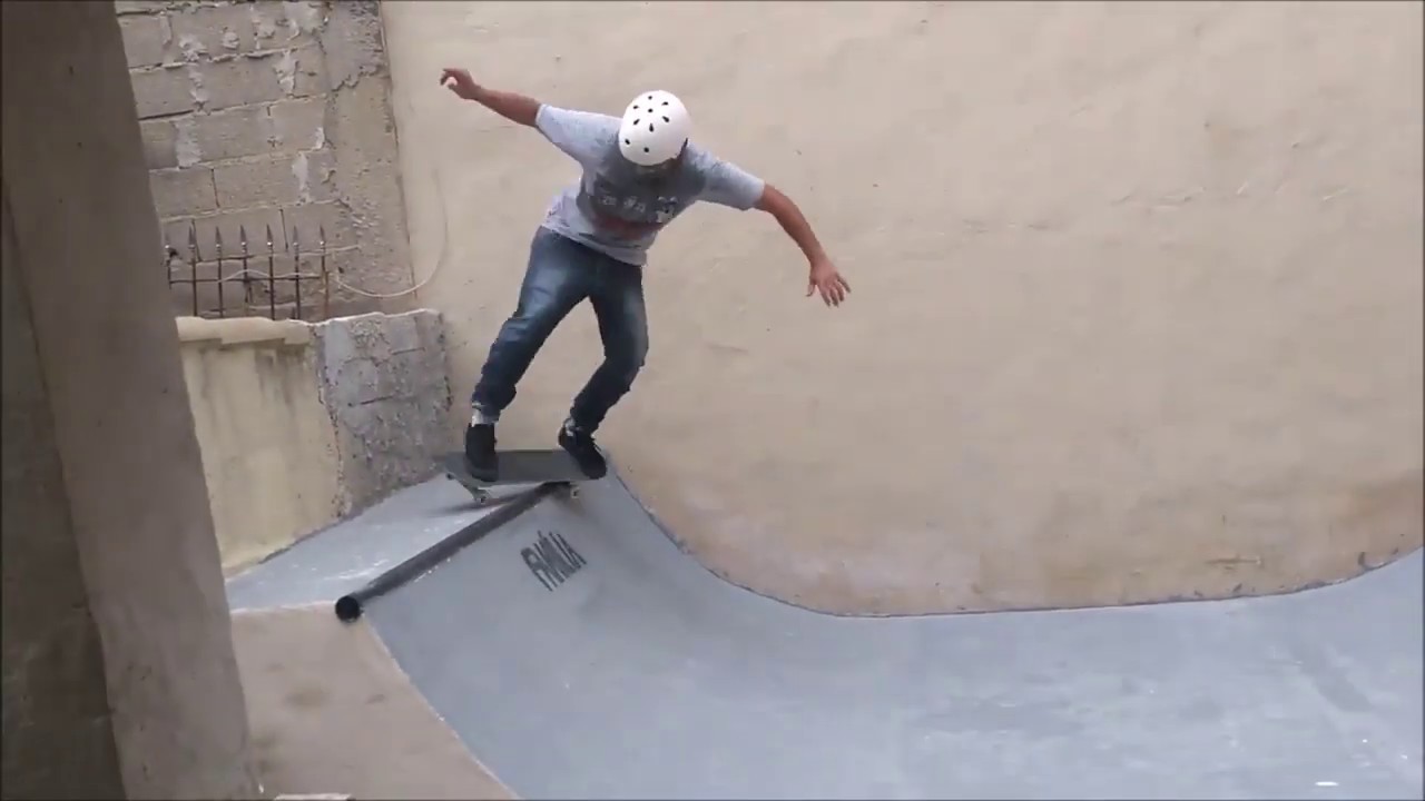 🔥🔥🔥Construção miniramp quintal de casa #skate #miniramp #skatebrasil #skatelife #skateoldschool #diy