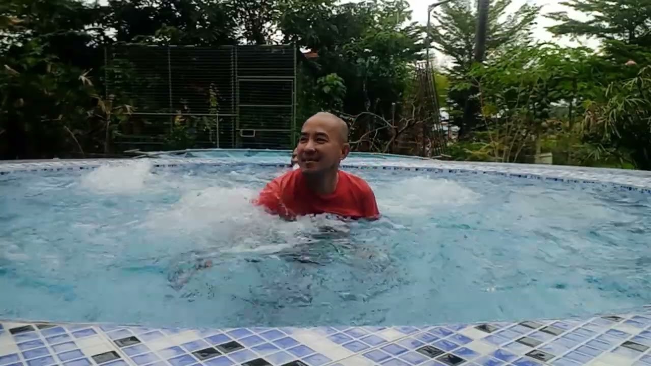 circle pool at white rock beach resorts