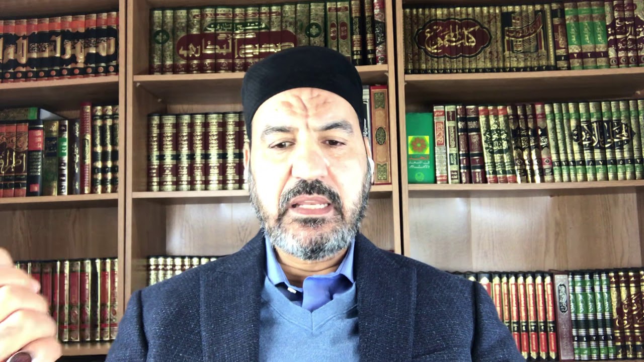 ٦-١- ما حكم   الزواج من الشيوعية؟