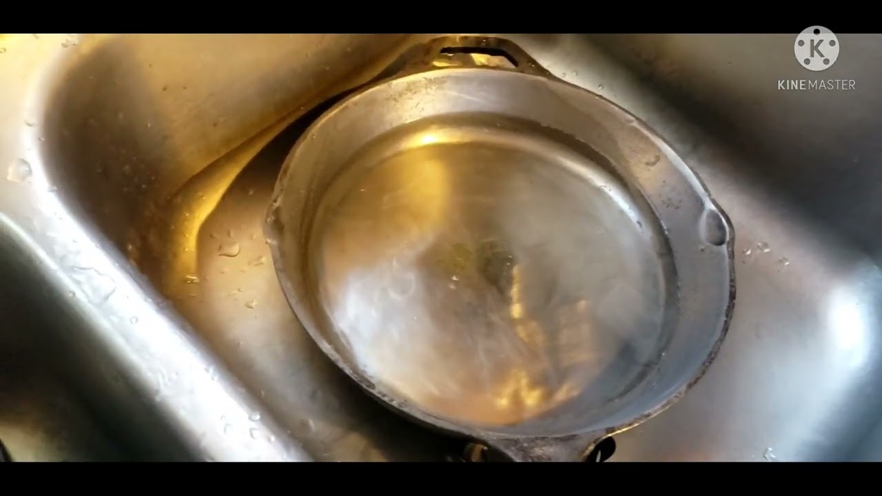 How I sanded and seasoned a new Lodge  cast-iron skillet