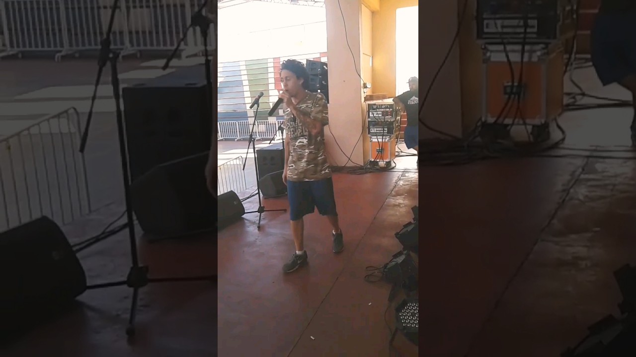V&iacute;deo IN&Eacute;DITO de CANSERBERO CON CARLOS MOLNAR (Prueba de sonido en Arica, Chile)
