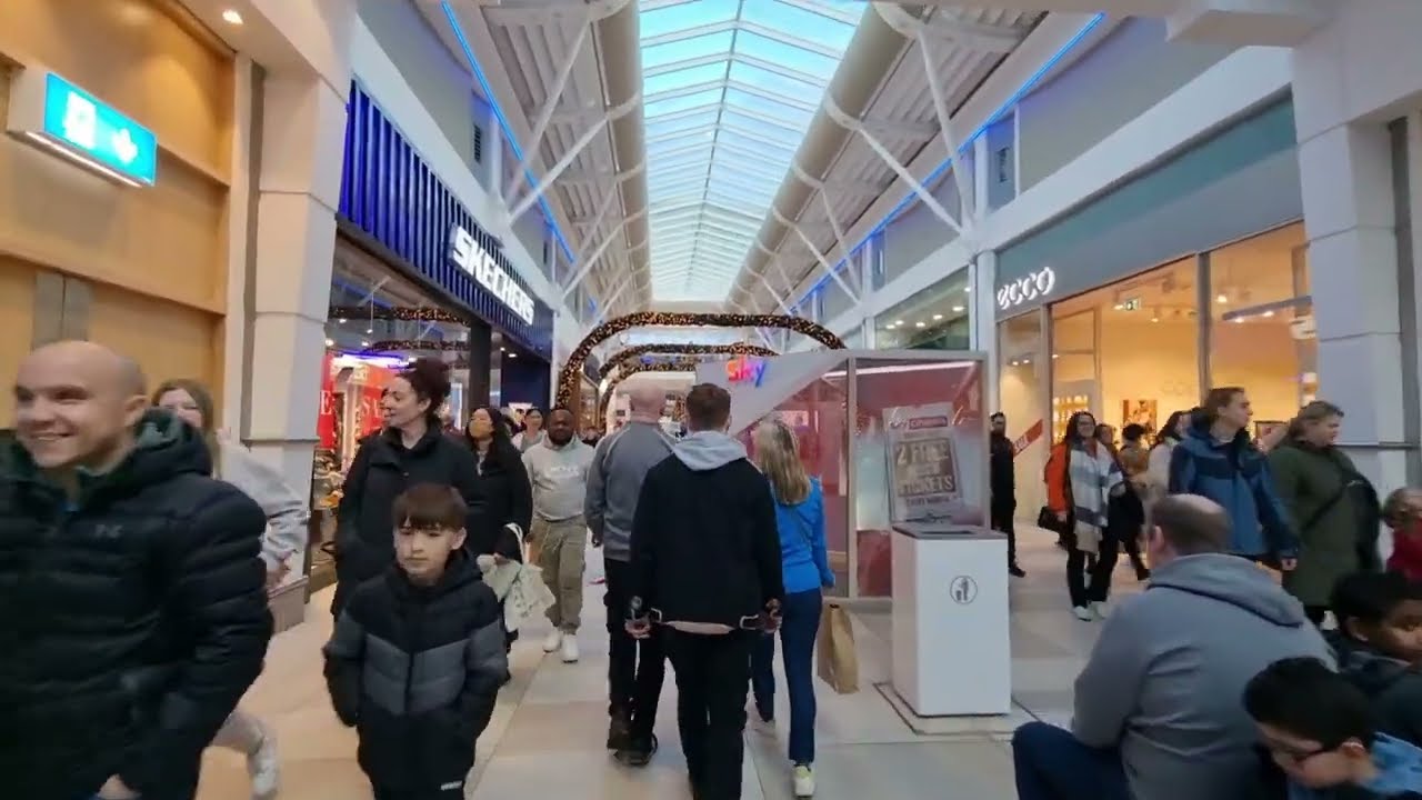 Lovely, busy shopping Centre🇮🇪