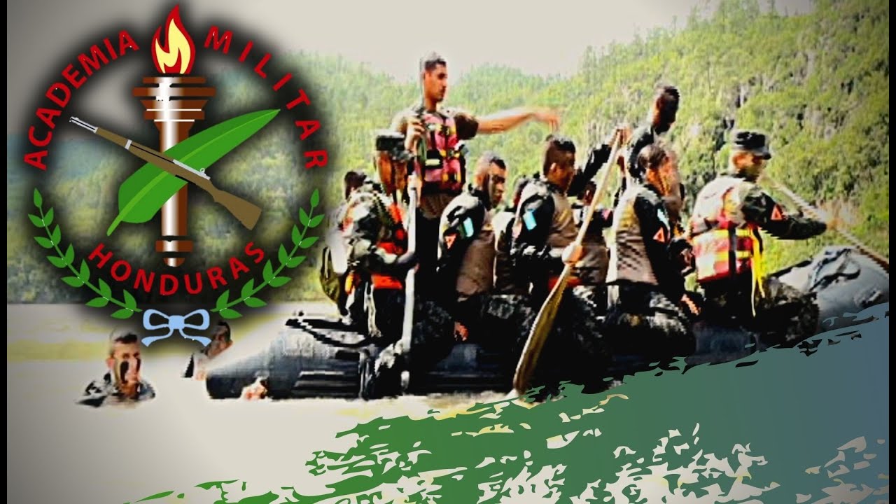 Maniobra de cadetes de la Academia Militar de Honduras