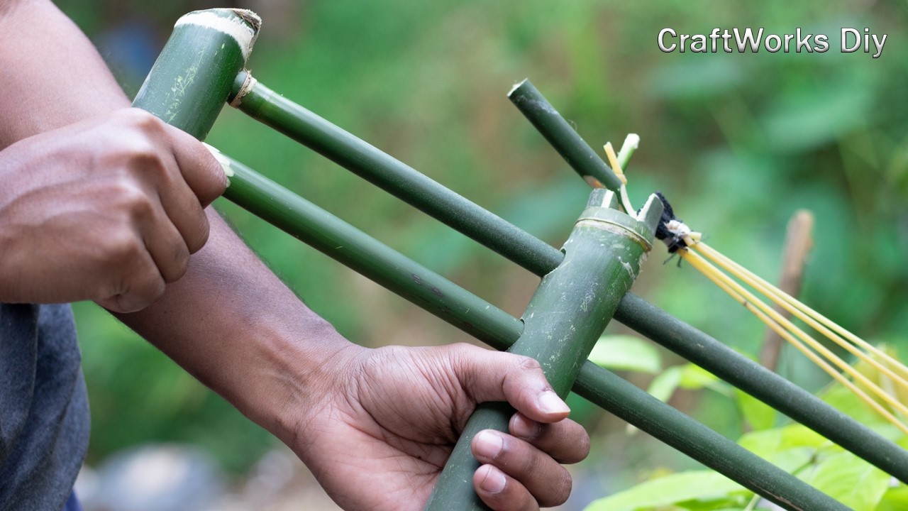 DIY Powerful Bamboo Slingshot - Surprisingly Easy To Build #slingshot #diy #toys #bamboo