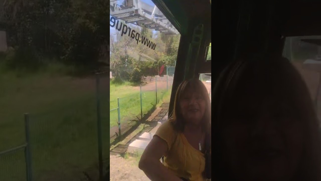 Viajando En El Teleférico Del Cerro San Cristóbal de Santiago Con Mi Mamá y Mi Sobrina