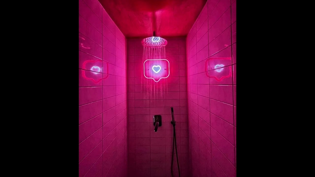 Bad Bunny x Tainy - Mojabi Ghost, pero estas en el baño en una fiesta.