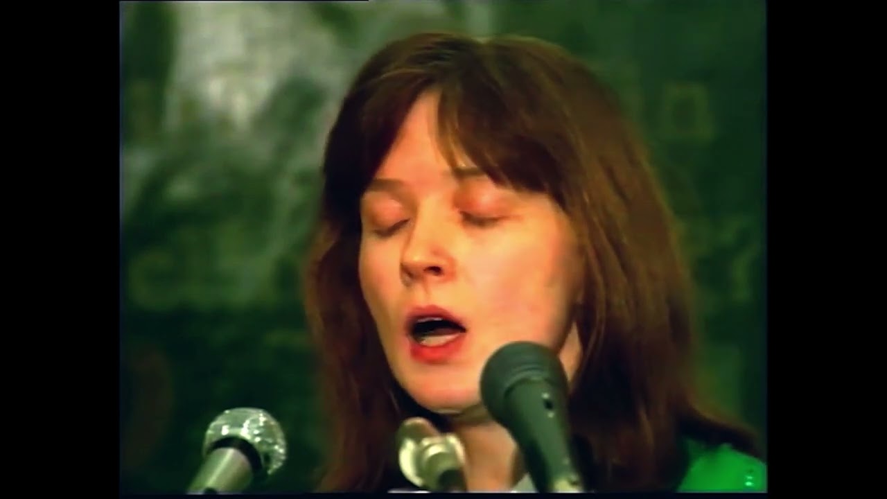Mairín Uí Lionáird - A Dhiarmuid a stoirín