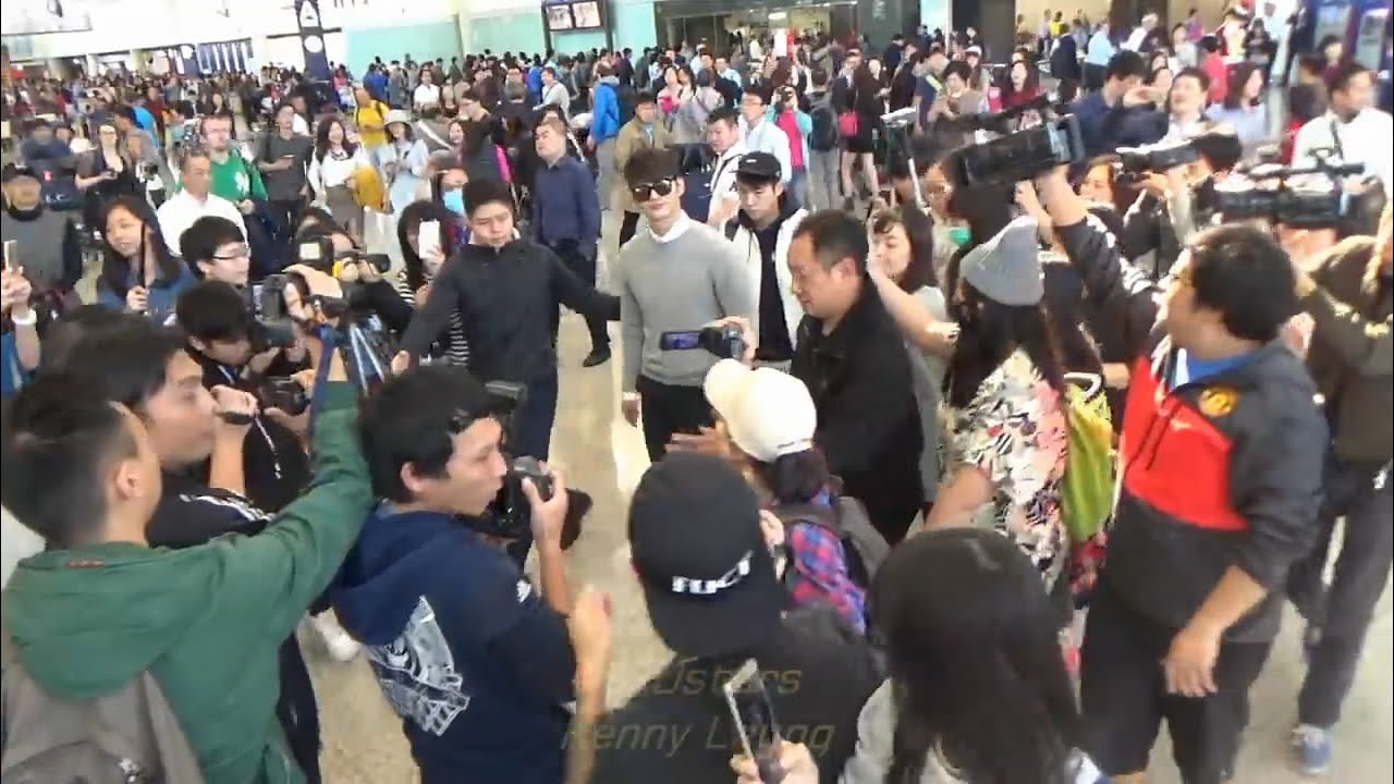 徐仁國Seo In Guk(서인국) Hong Kong Airport Arrival 20151224