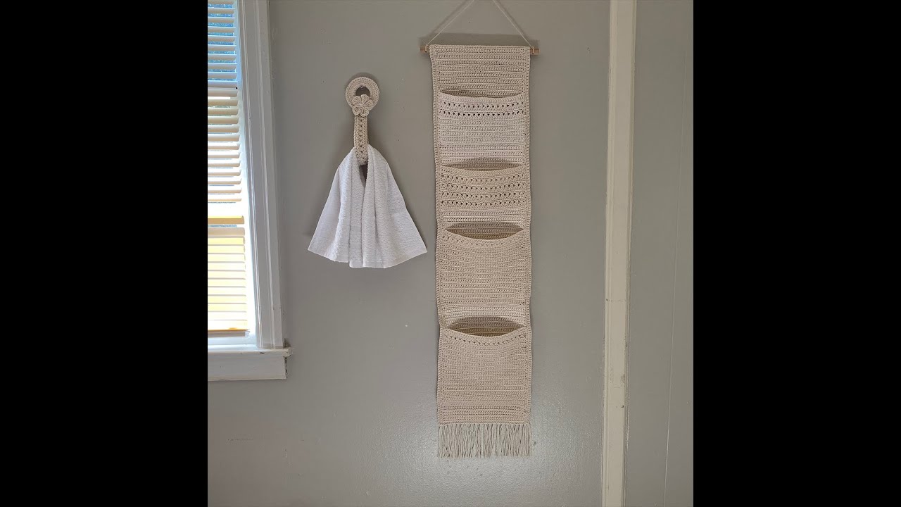 CROCHET WALL ORGANIZER