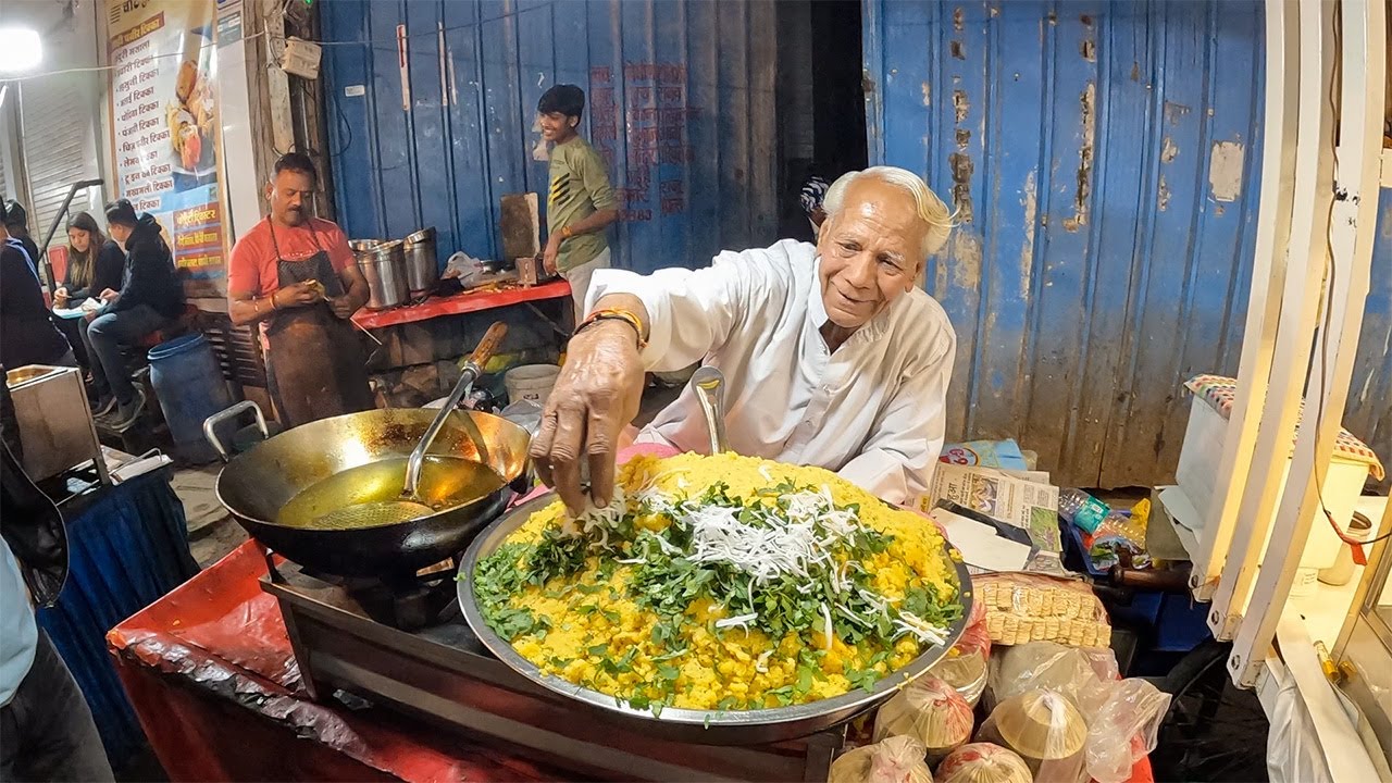 Trying $0.61 Rare Indore Chaat with most famous CHA CHA 🇮🇳