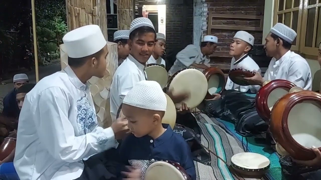 Sholawatan di acara tingkeban bersama AR ROHMAH  Latek Bangil