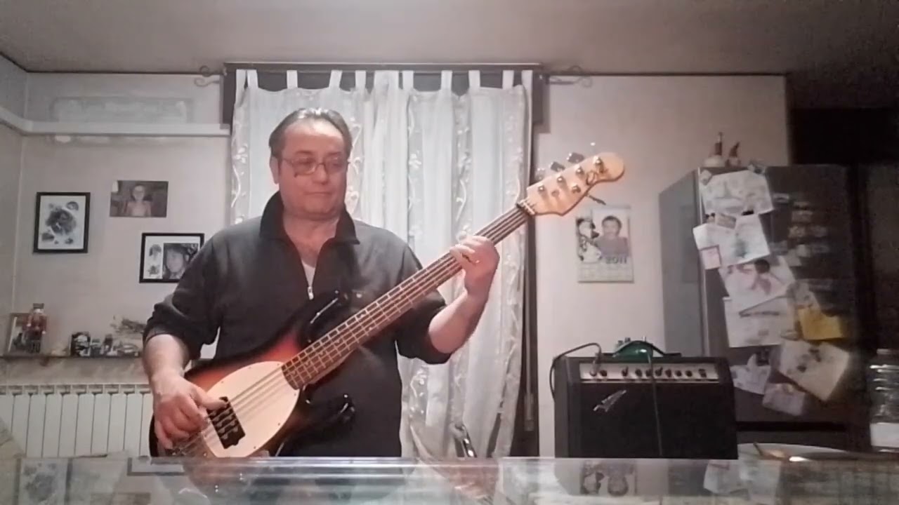 Cover basso Ne Obliviscaris prog death metal 