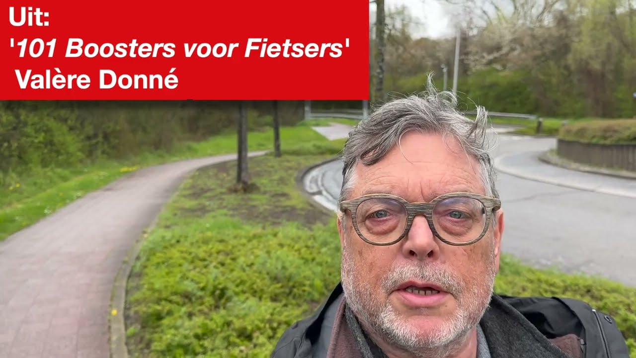 Rotonde met fietspaden in de voorrang