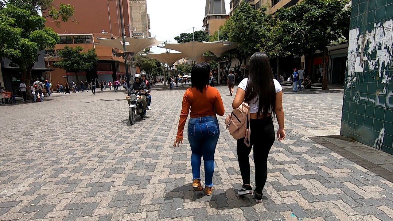 🇻🇪 Recorriendo el Boulevar de sabana grande hasta plaza Venezuela | Caracas | Venezuela 🇻🇪