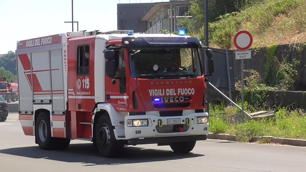 APS Maxicity Vigili del Fuoco La Spezia in sirena